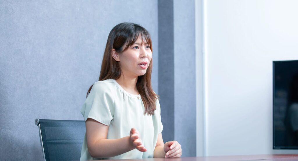 写真:インタビューに答えるN.Sさん